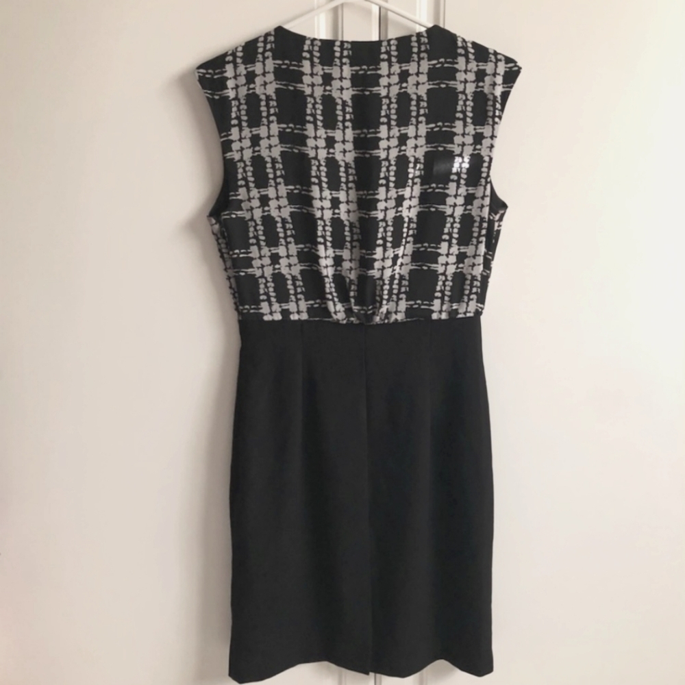Jacobs summer sleeveless black dress size S. Black bottom, black & white office